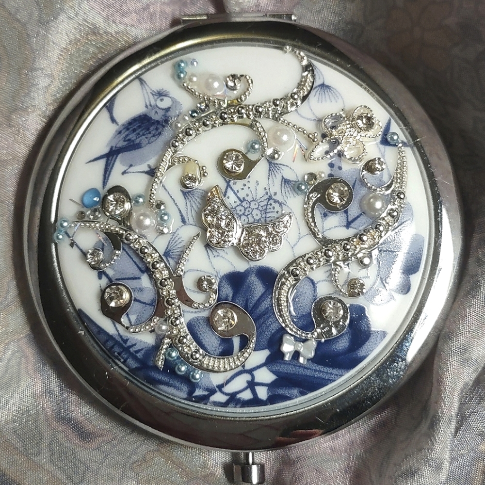 18th Century Style Vintage Compact Mirror Embellished - Picture 13 of 17